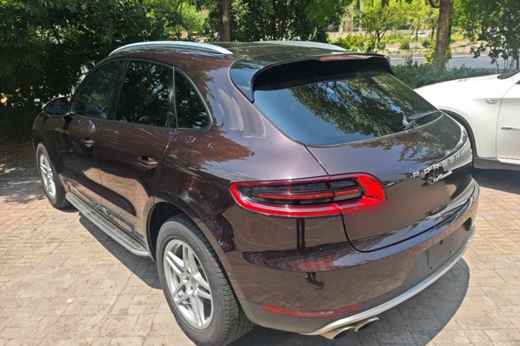 Used Porsche Macan 2017 Macan 2.0T Rear Left 45 Deg