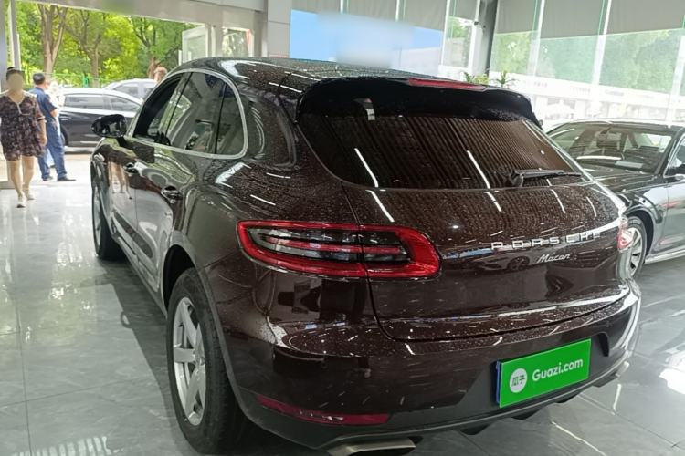 Used Porsche Macan 2017 Macan 2.0T Rear Left 45 Deg
