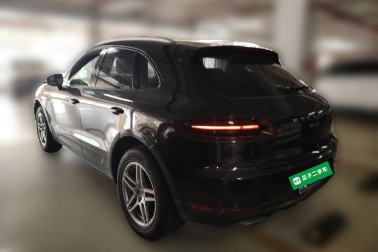 Used Porsche Macan 2017 Macan 2.0T Rear Left 45 Deg
