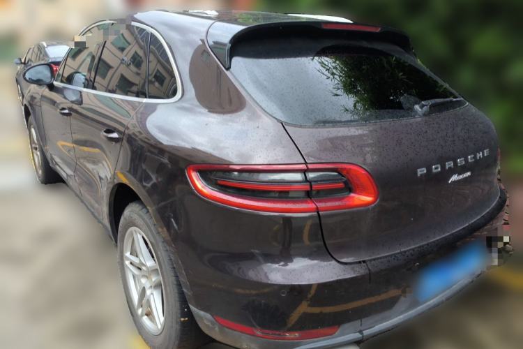 Used Porsche Macan 2017 Macan 2.0T Rear Left 45 Deg