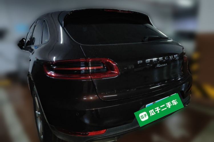 Used Porsche Macan 2017 Macan 2.0T Rear Left 45 Deg