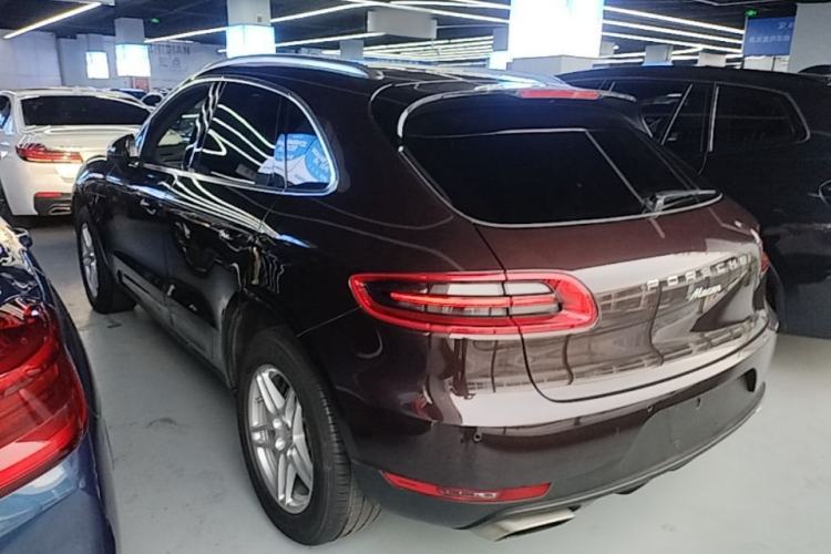 Used Porsche Macan 2017 Macan 2.0T Rear Left 45 Deg