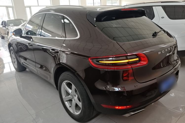 Used Porsche Macan 2017 Macan 2.0T Rear Left 45 Deg