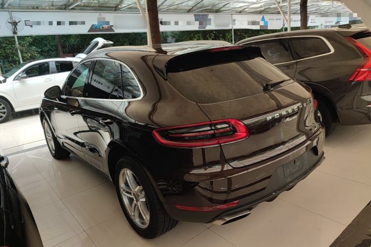 Used Porsche Macan 2017 Macan 2.0T Rear Left 45 Deg