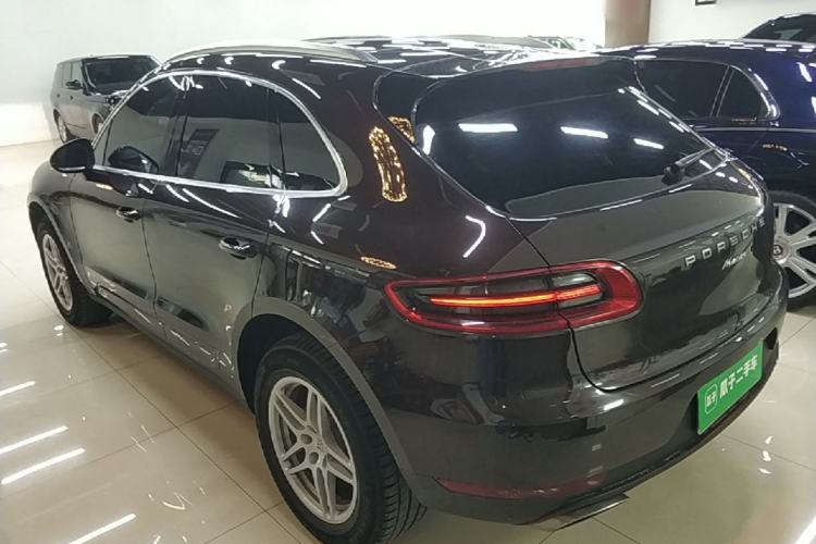 Used Porsche Macan 2017 Macan 2.0T Rear Left 45 Deg