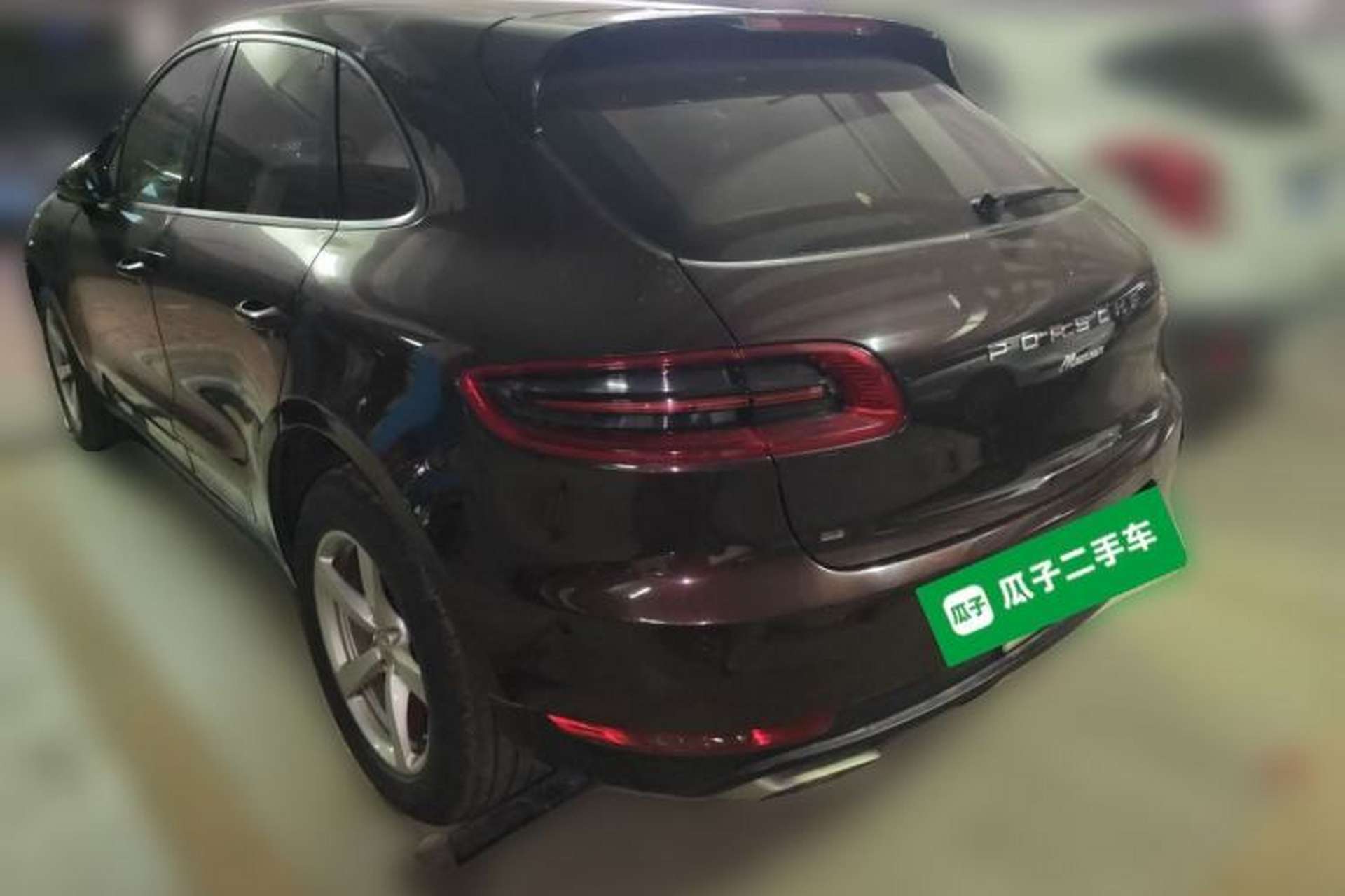 Used Porsche Macan 2017 Macan 2.0T Rear Left 45 Deg