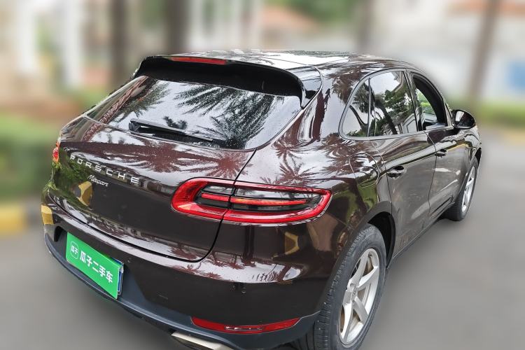 Used Porsche Macan 2017 Macan 2.0T Rear Right 45 Deg