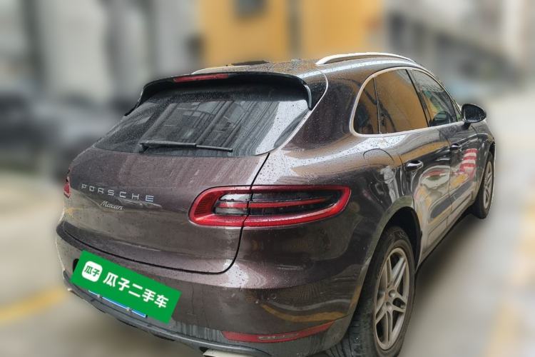Used Porsche Macan 2017 Macan 2.0T Rear Right 45 Deg