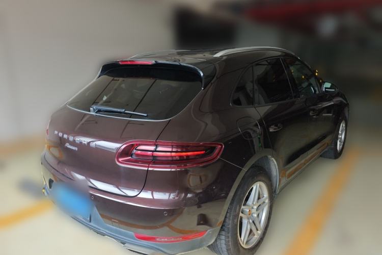 Used Porsche Macan 2017 Macan 2.0T Rear Right 45 Deg
