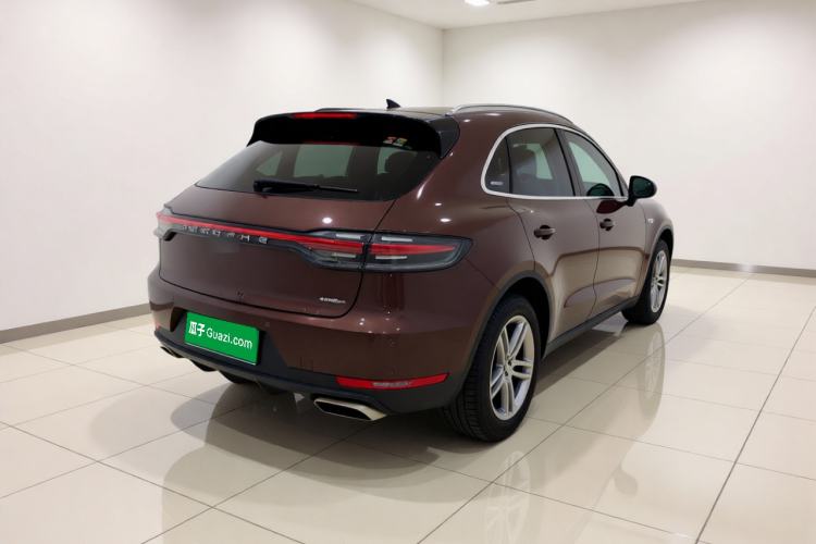 Used Porsche Macan 2017 Macan 2.0T Rear Right 45 Deg