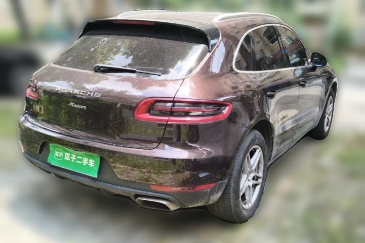 Used Porsche Macan 2017 Macan 2.0T Rear Right 45 Deg