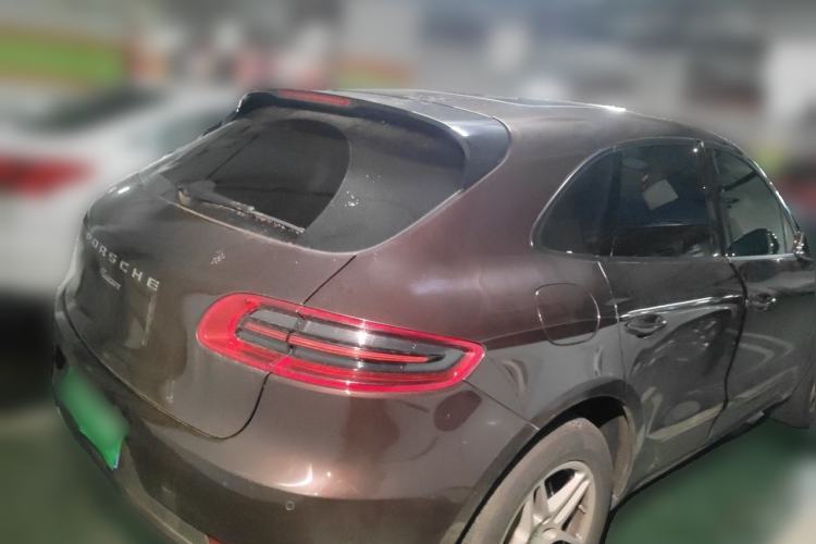 Used Porsche Macan 2017 Macan 2.0T Rear Right 45 Deg