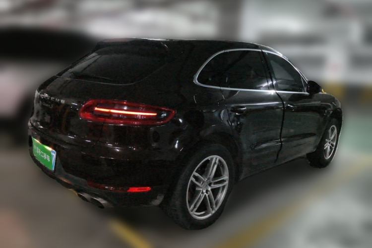 Used Porsche Macan 2017 Macan S 3.0T Rear Right 45 Deg