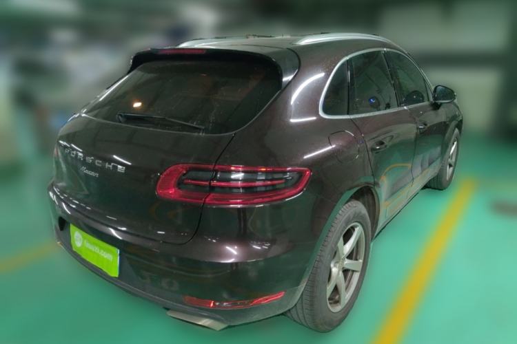 Used Porsche Macan 2017 Macan 2.0T Rear Right 45 Deg