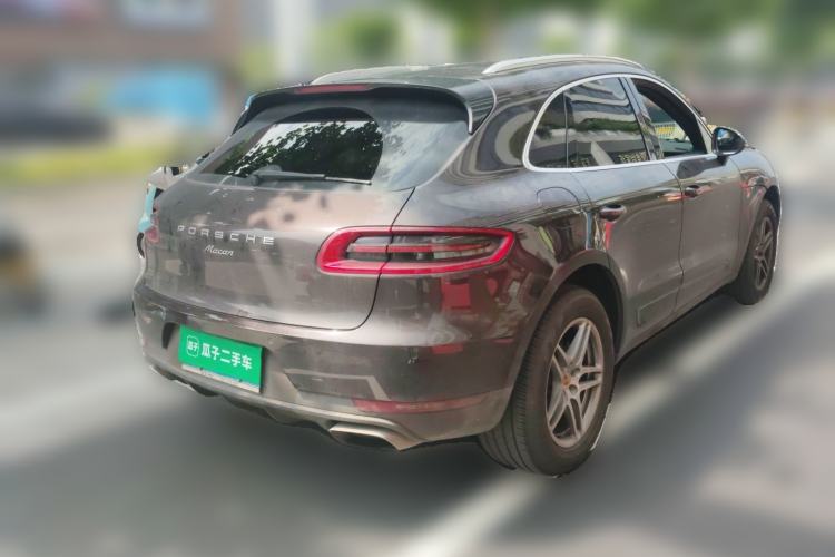 Used Porsche Macan 2017 Macan 2.0T Rear Right 45 Deg