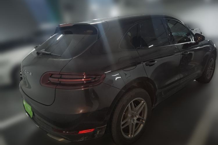 Used Porsche Macan 2017 Macan 2.0T Rear Right 45 Deg
