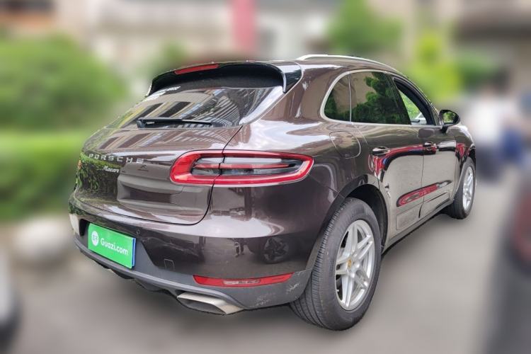 Used Porsche Macan 2017 Macan 2.0T Rear Right 45 Deg