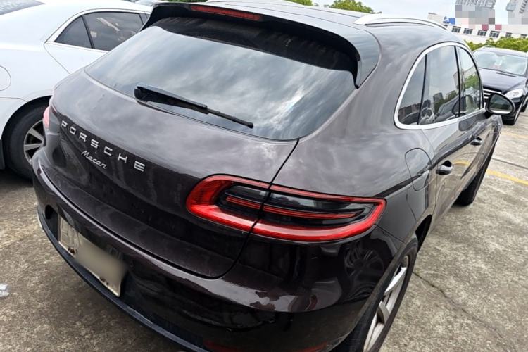 Used Porsche Macan 2017 Macan 2.0T Rear Right 45 Deg