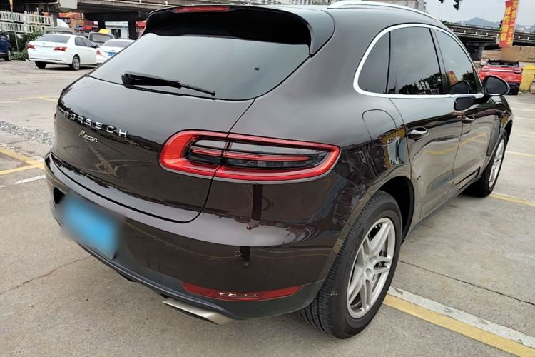 Used Porsche Macan 2017 Macan 2.0T Rear Right 45 Deg