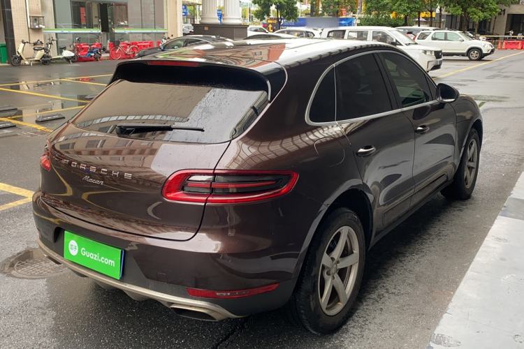 Used Porsche Macan 2017 Macan 2.0T Rear Right 45 Deg