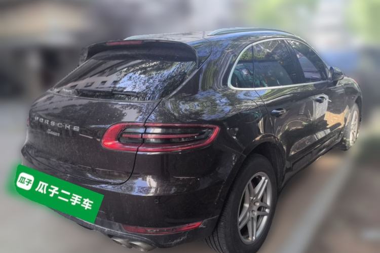 Used Porsche Macan 2017 Macan 2.0T Rear Right 45 Deg