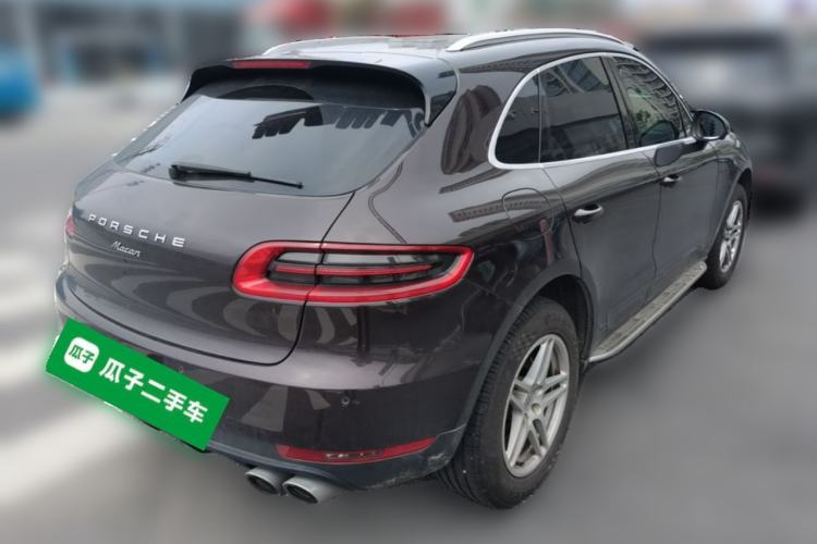 Used Porsche Macan 2017 Macan 2.0T Rear Right 45 Deg