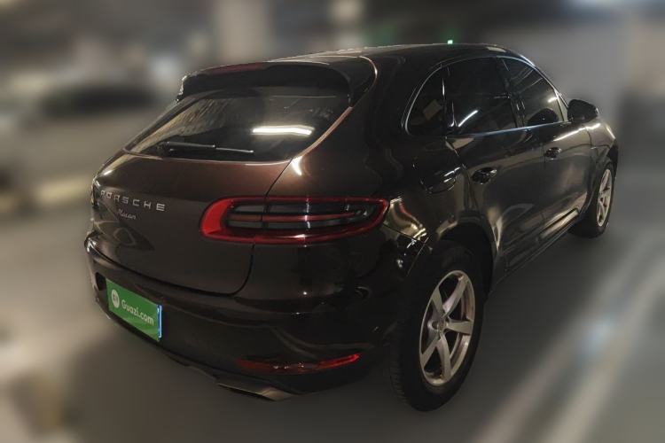 Used Porsche Macan 2017 Macan 2.0T Rear Right 45 Deg