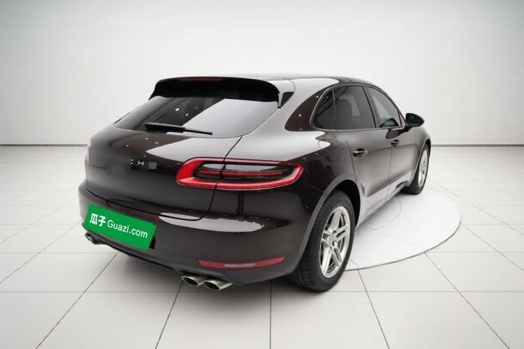 Used Porsche Macan 2017 Macan 2.0T Rear Right 45 Deg