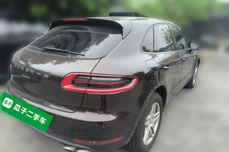 Used Porsche Macan 2017 Macan 2.0T Rear Right 45 Deg