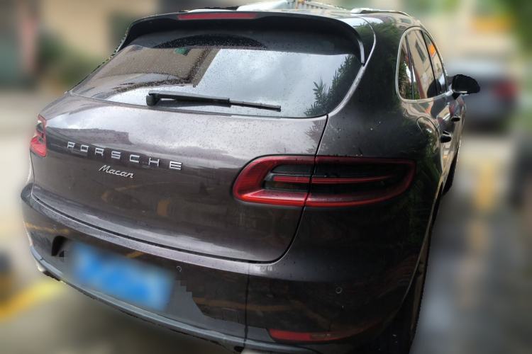 Used Porsche Macan 2017 Macan 2.0T Rear Right 45 Deg