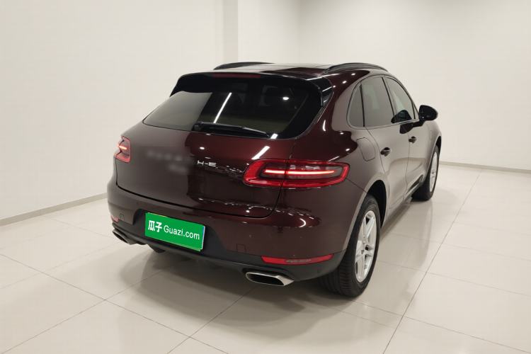 Used Porsche Macan 2017 Macan 2.0T Rear Right 45 Deg