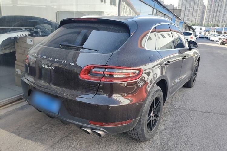 Used Porsche Macan 2017 Macan 2.0T Rear Right 45 Deg