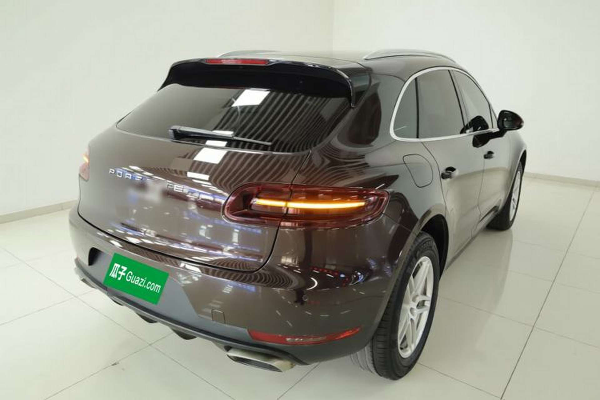 Used Porsche Macan 2017 Macan 2.0T Rear Right 45 Deg