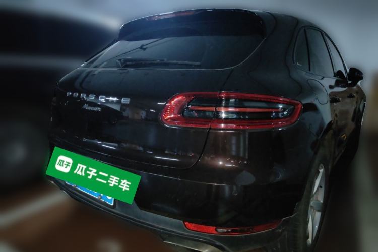 Used Porsche Macan 2017 Macan 2.0T Rear Right 45 Deg
