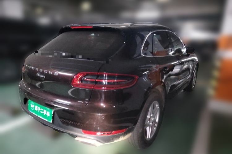Used Porsche Macan 2017 Macan 2.0T Rear Right 45 Deg