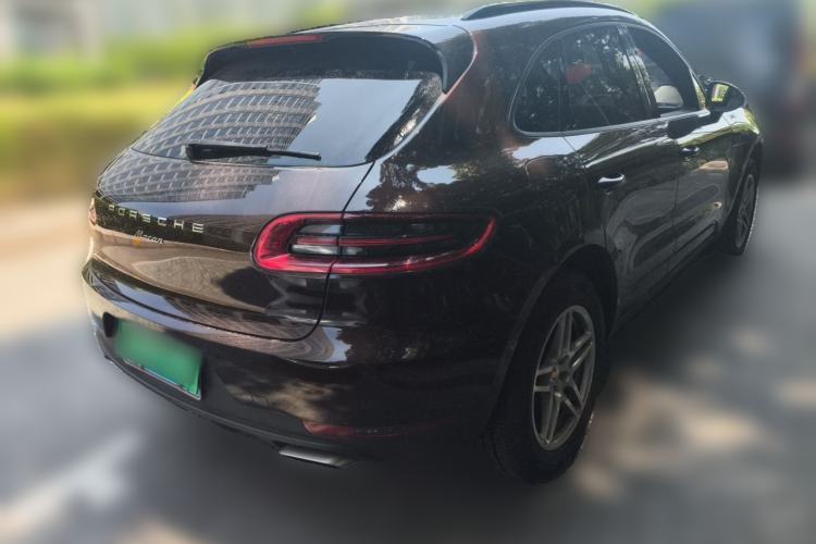 Used Porsche Macan 2017 Macan 2.0T Rear Right 45 Deg