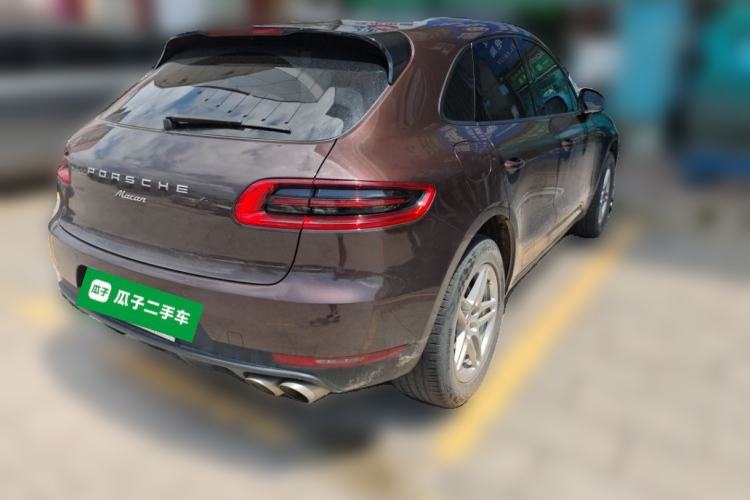 Used Porsche Macan 2017 Macan 2.0T Rear Right 45 Deg