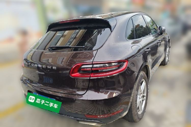 Used Porsche Macan 2017 Macan 2.0T Rear Right 45 Deg