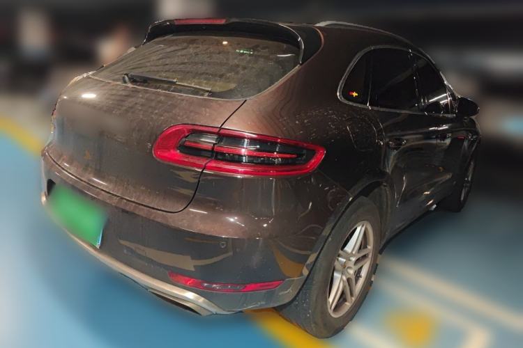 Used Porsche Macan 2017 Macan 2.0T Rear Right 45 Deg