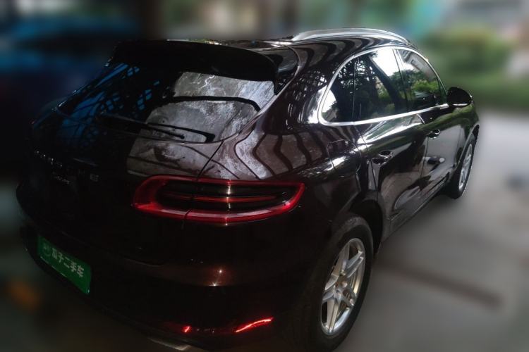 Used Porsche Macan 2017 Macan 2.0T Rear Right 45 Deg