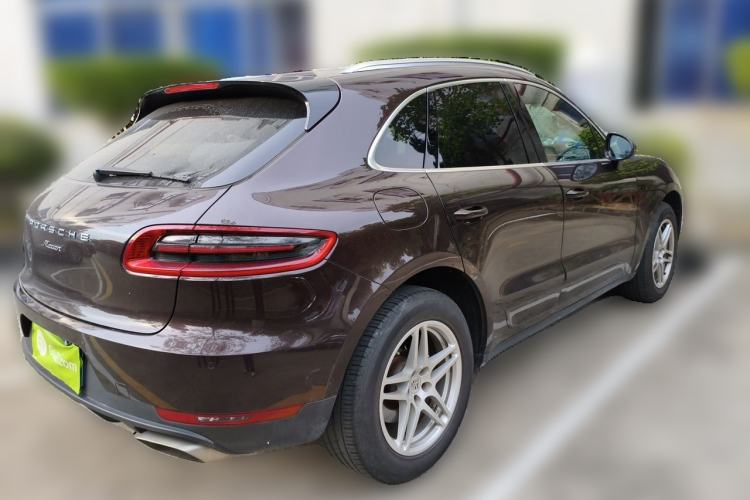 Used Porsche Macan 2017 Macan 2.0T Rear Right 45 Deg