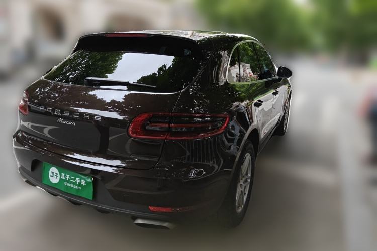 Used Porsche Macan 2017 Macan 2.0T Rear Right 45 Deg