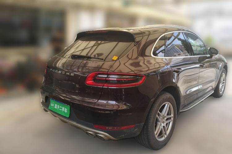 Used Porsche Macan 2017 Macan 2.0T Rear Right 45 Deg
