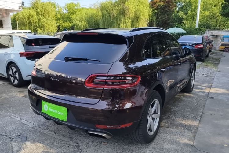 Used Porsche Macan 2017 Macan 2.0T Rear Right 45 Deg