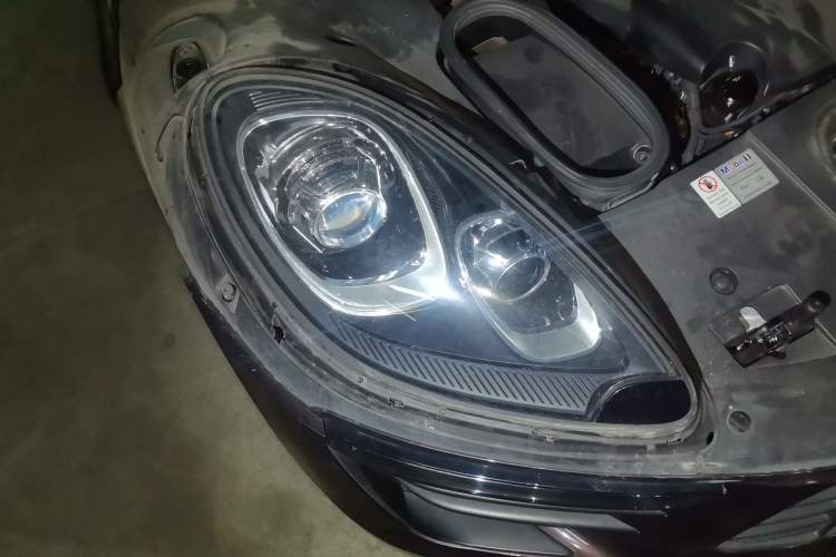 Used Porsche Macan 2017 Macan 2.0T Right Front Headlight