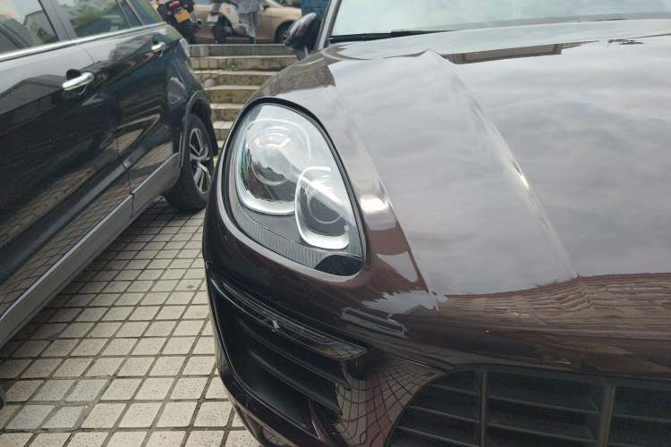 Used Porsche Macan 2017 Macan 2.0T Right Front Headlight
