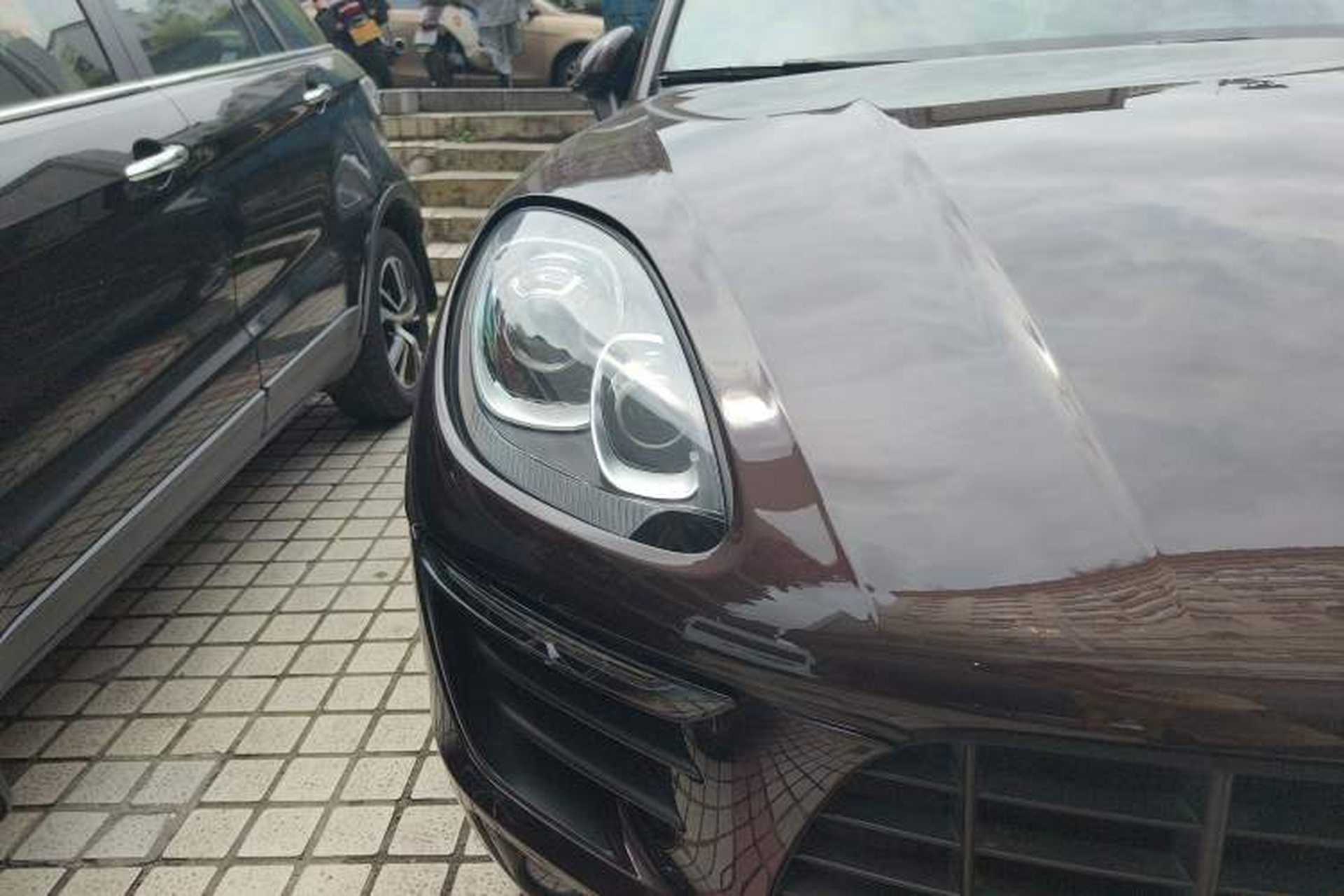 Used Porsche Macan 2017 Macan 2.0T Right Front Headlight