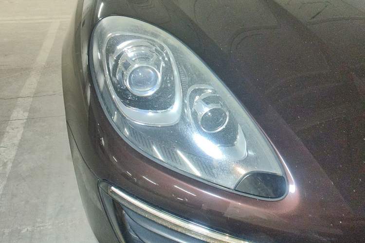 Used Porsche Macan 2017 Macan 2.0T Right Front Headlight
