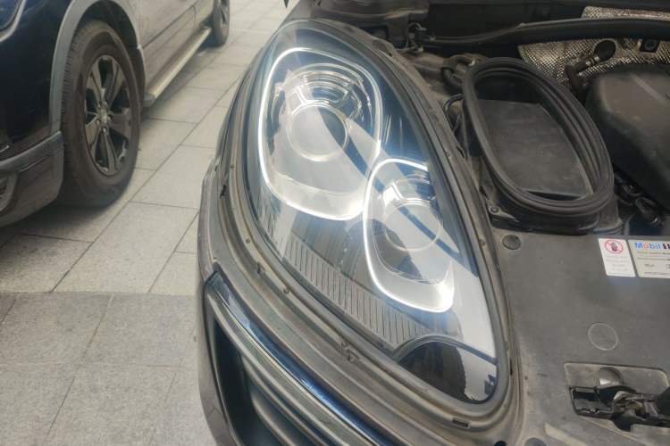 Used Porsche Macan 2017 Macan 2.0T Right Front Headlight