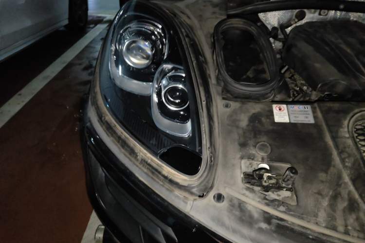 Used Porsche Macan 2017 Macan 2.0T Right Front Headlight